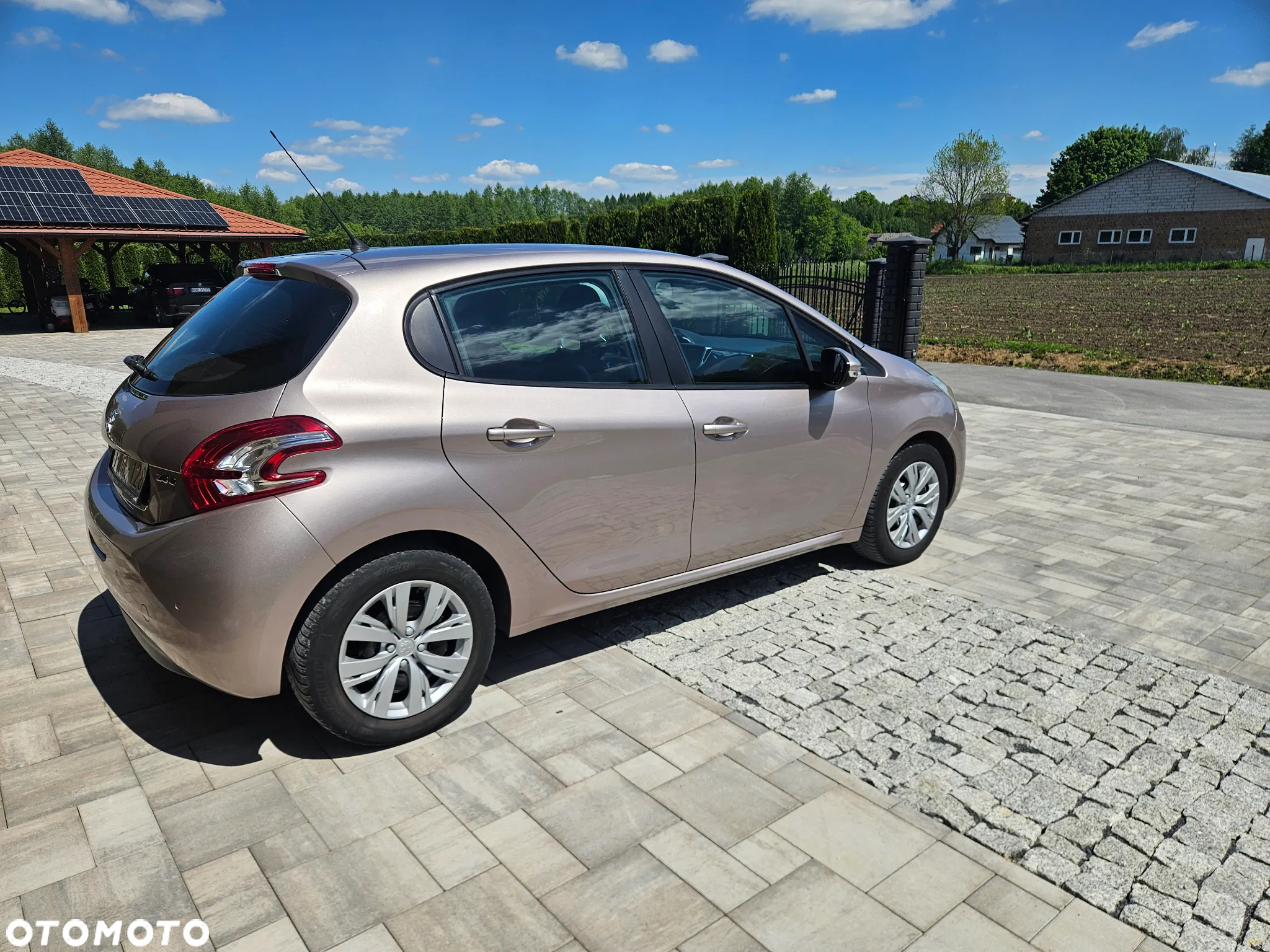 Peugeot 208 1.2 PureTech GPF Allure S&S - 12