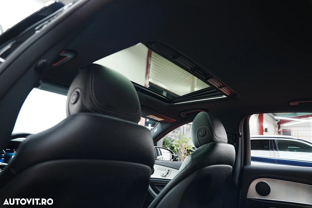 Mercedes-Benz E 300 d 4MATIC MHEV - 9