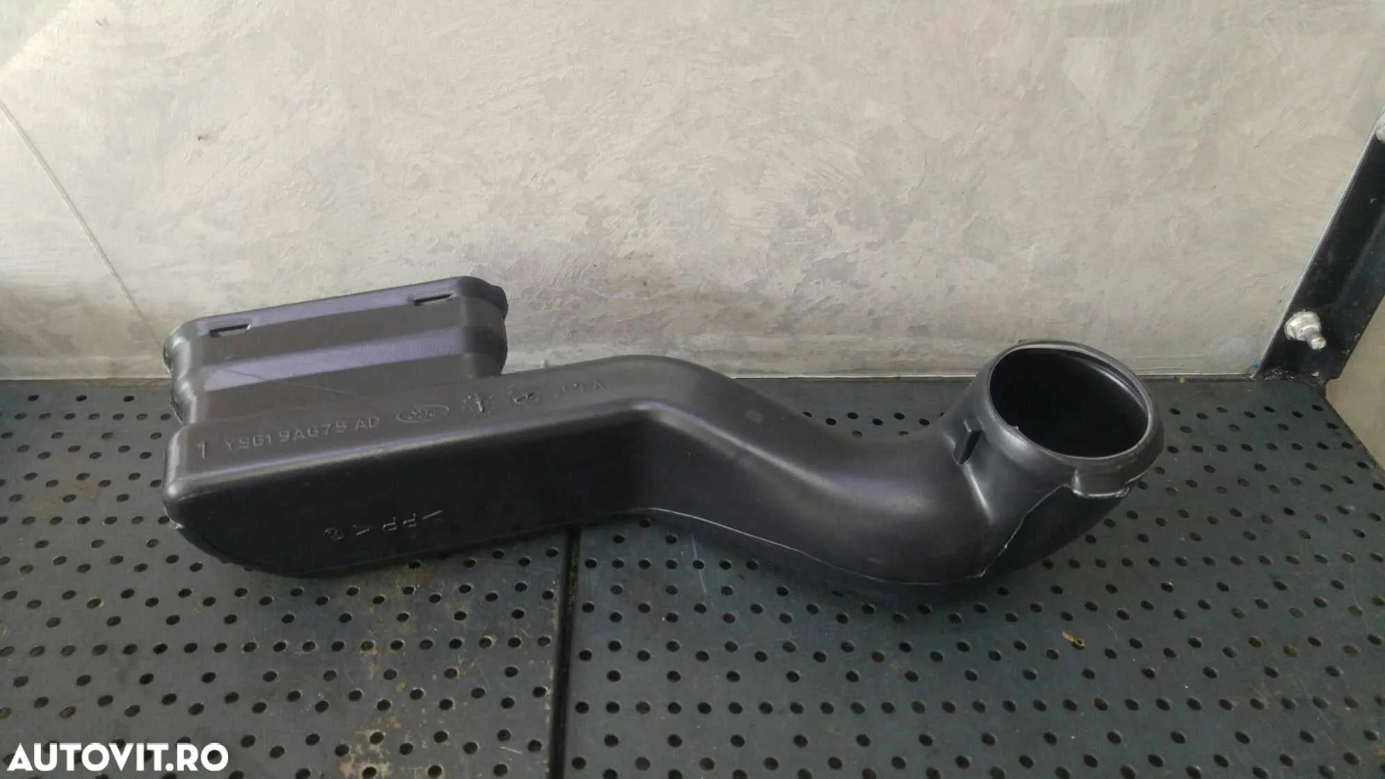 Tub furtun admisie aer 1.25 b ford fiesta 5 ys619a675ad - 3