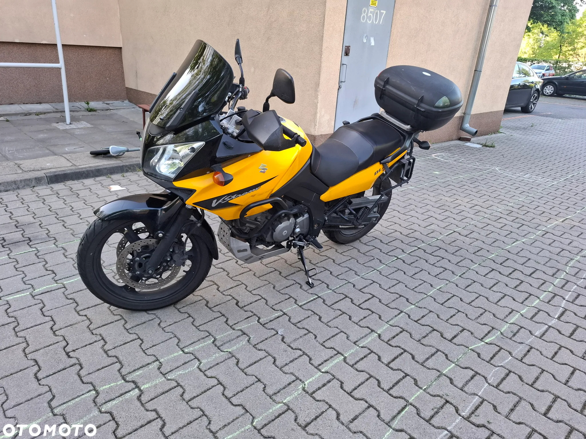 Suzuki DL - 9