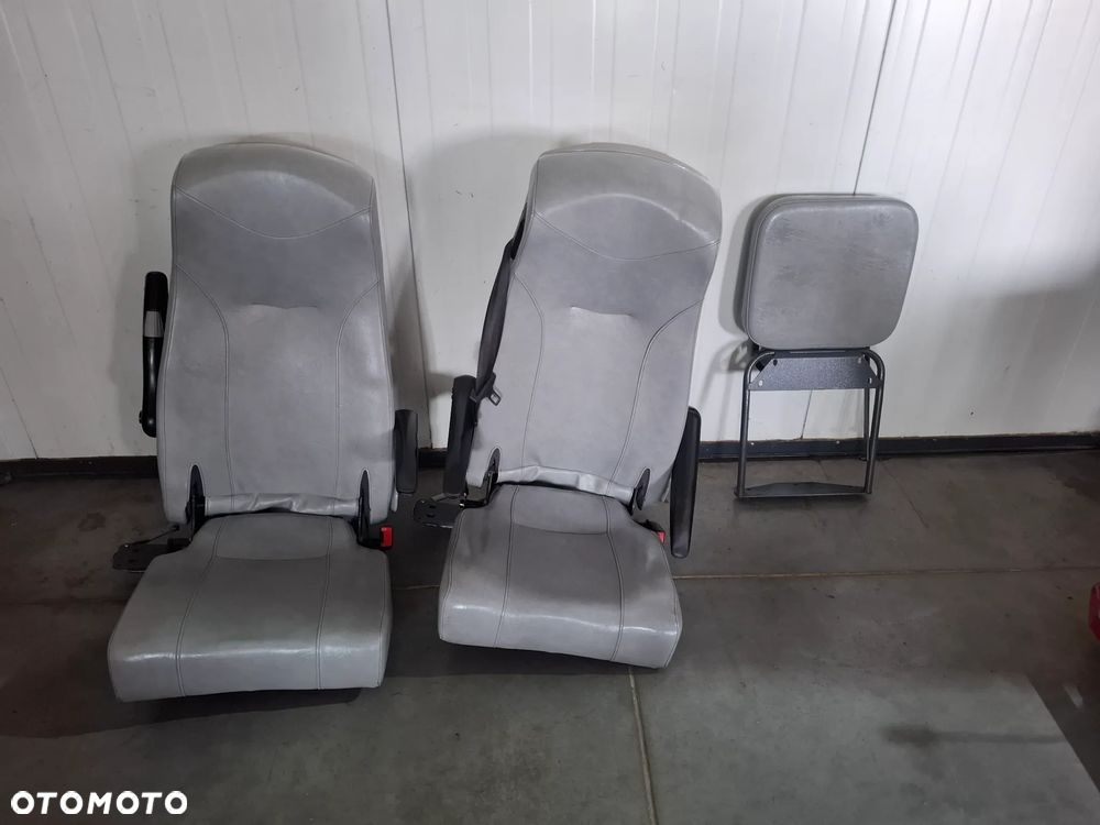 Fotele dodatkowe kamper karetka 3sztuki komplet Renault Master Ducato Boxer obrotowe - 1