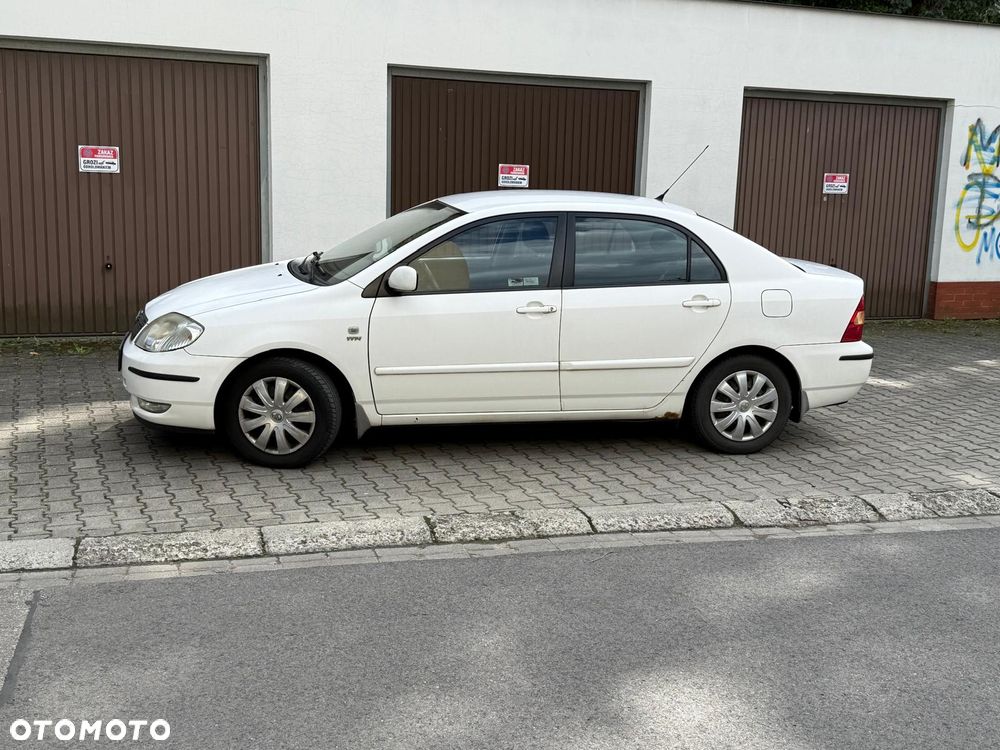 Toyota Corolla 1.6 VVT-i Sol - 3