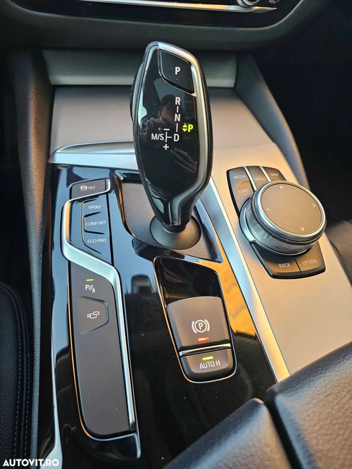 BMW Seria 5 530d xDrive AT - 28