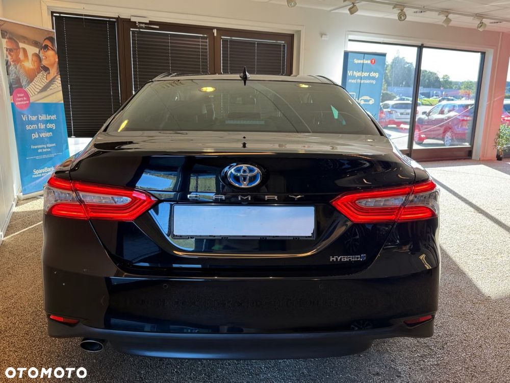 Toyota Camry 2.5 Hybrid Executive CVT - 4