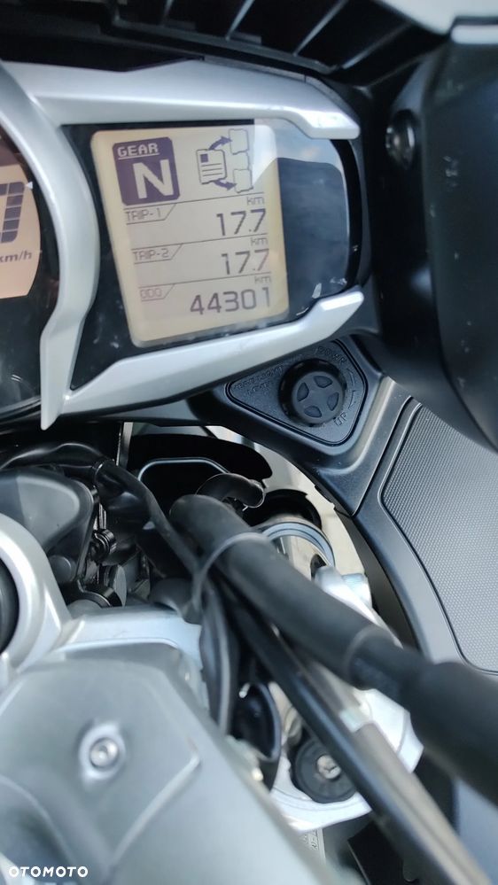 Yamaha FJR - 10