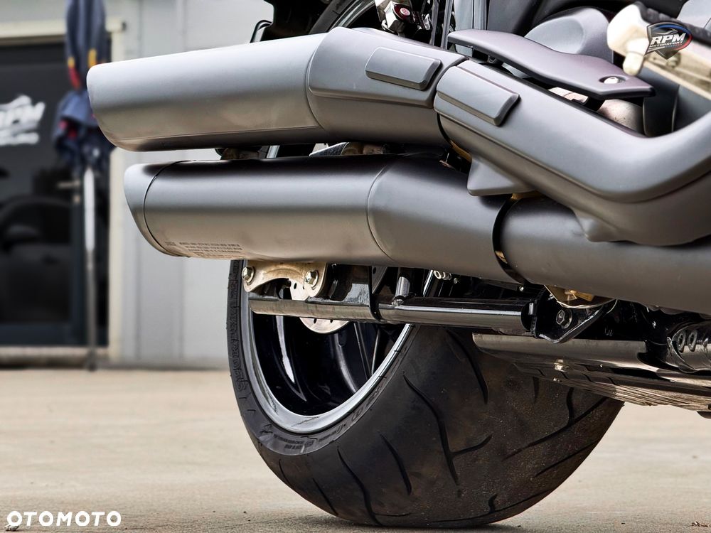Suzuki Boulevard - 24