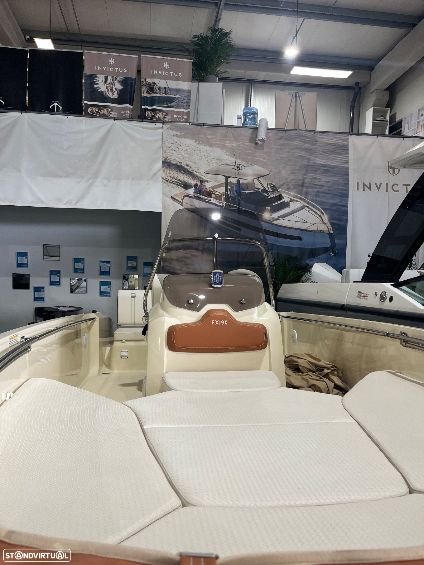 Invictus Yachts FX 190 - 3