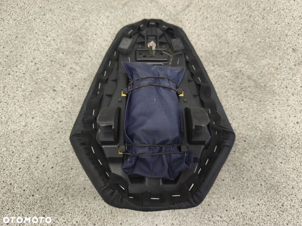 Kanapa, fotel tył, siedzenie pasażera KTM 125 390 Duke - 11