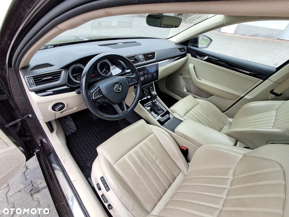 Skoda Superb 2.0 TDI 4x4 L&K DSG - 13