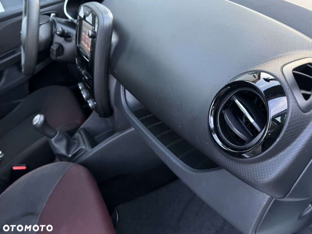 Renault Clio - 22