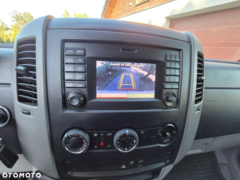 Mercedes-Benz Sprinter - 16
