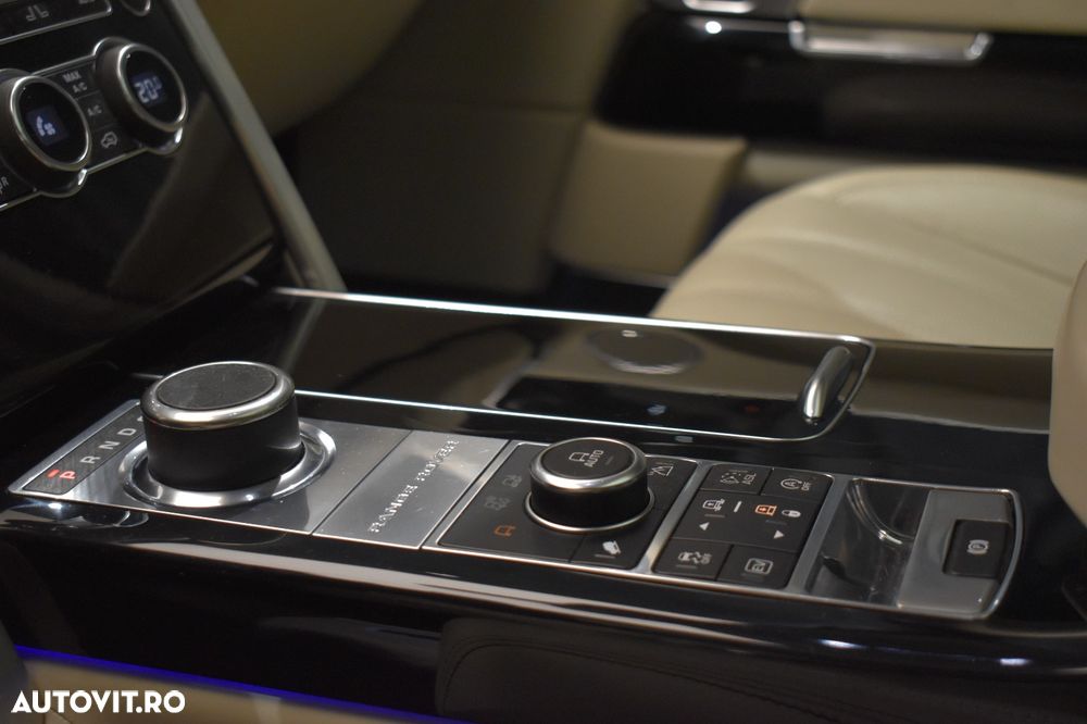 Land Rover Range Rover Vogue - 16