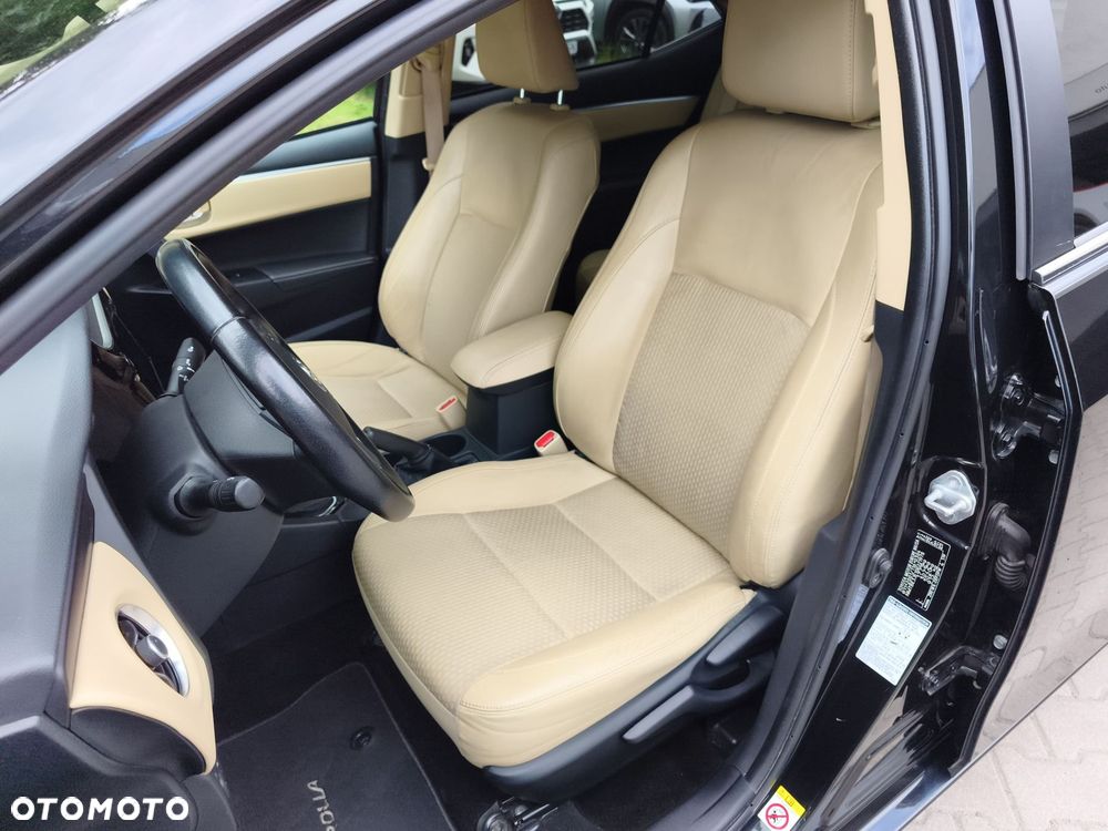 Toyota Corolla 1.6 Prestige EU6 - 17