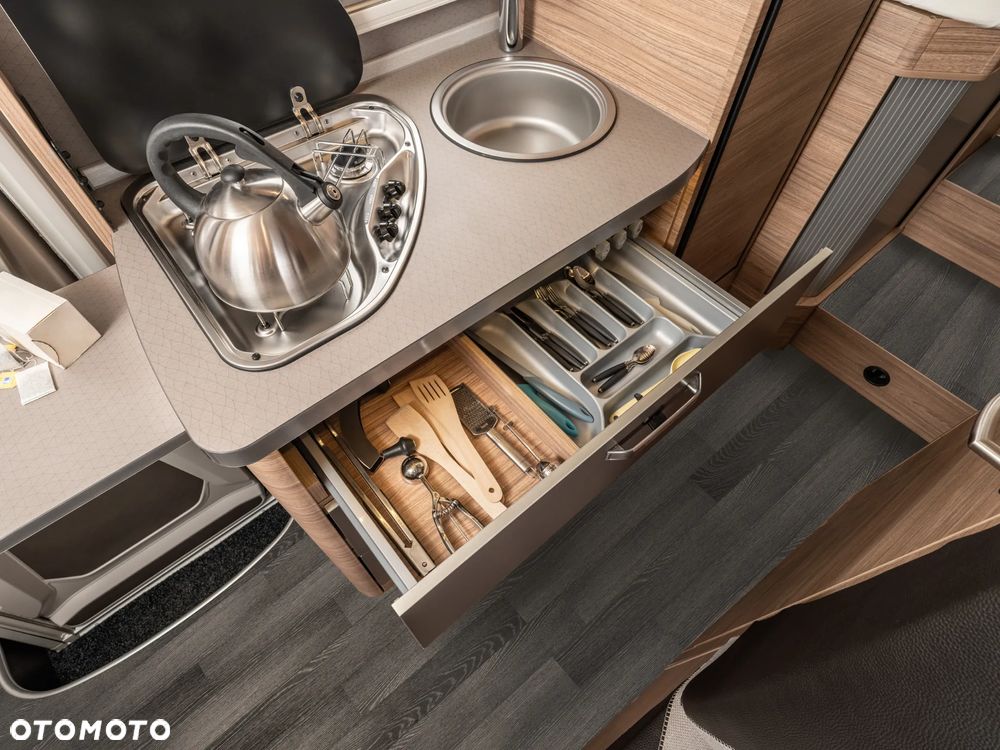 Weinsberg CaraCompact Suite 640 MEG EDITION [PEPPER] - Mercedes-Benz Sprinter - 15