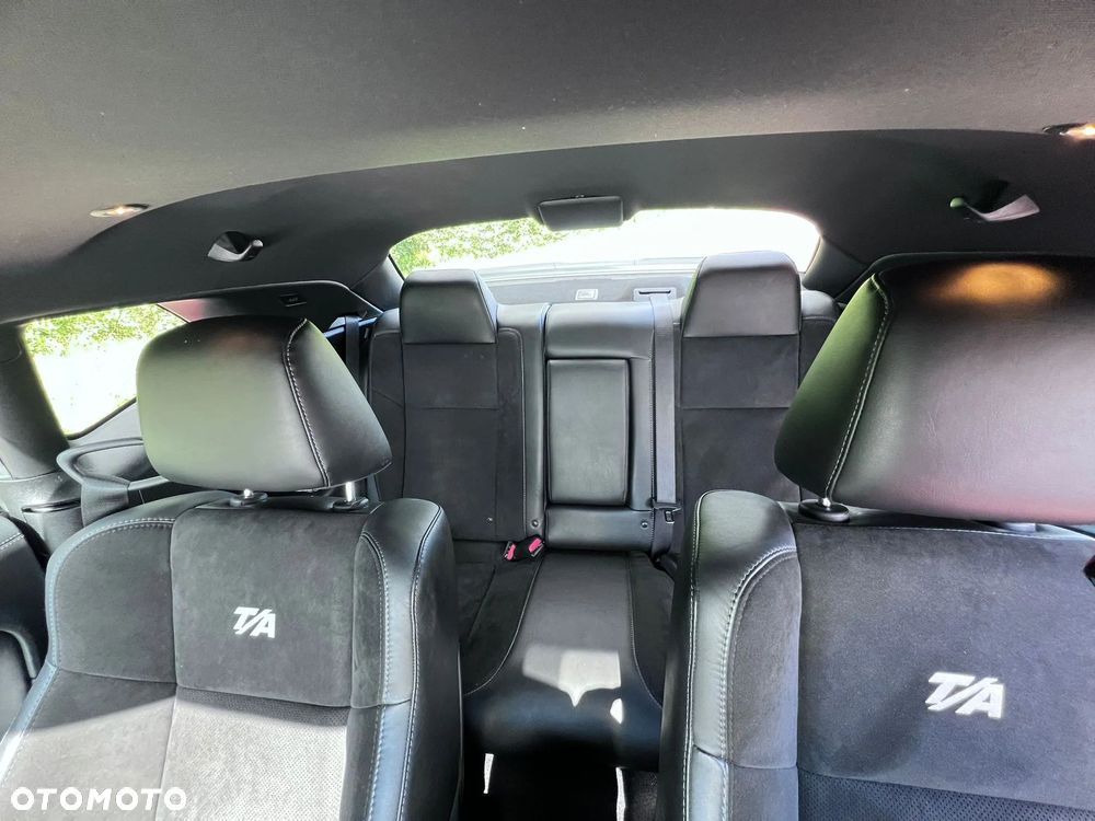 Dodge Challenger - 18