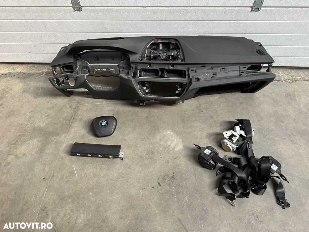 Plansa bord cu airbag si centuri BMW seria 5 G30, G31 cu head up - 1