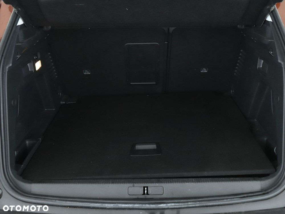 Peugeot 3008 1.2 PureTech Allure S&S EAT8 - 21