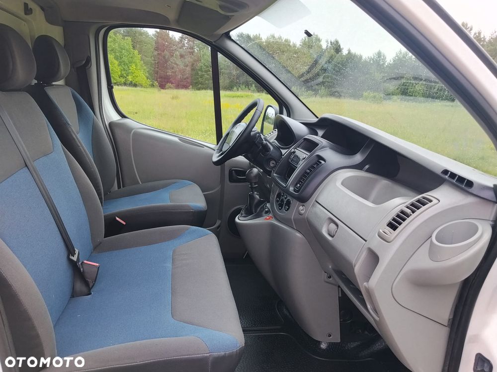 Renault Trafic - 16