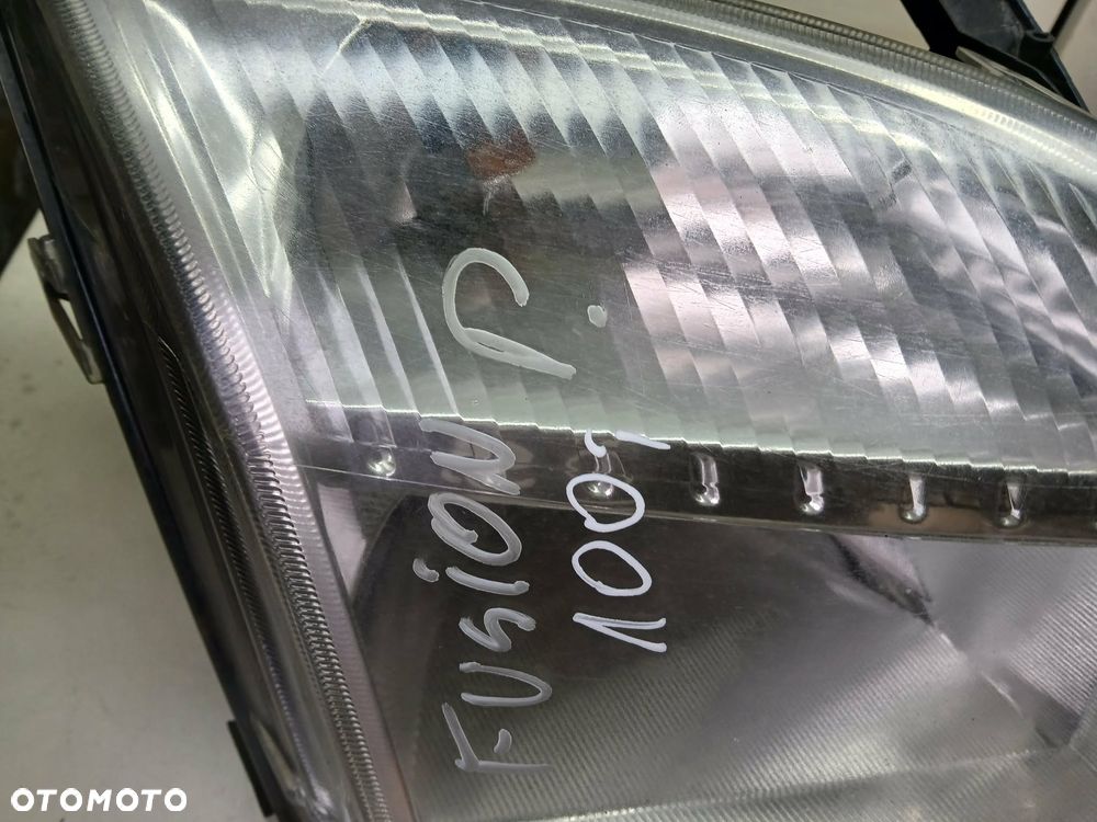 Ford Fusion lampa przednia prawa, lewa - 2