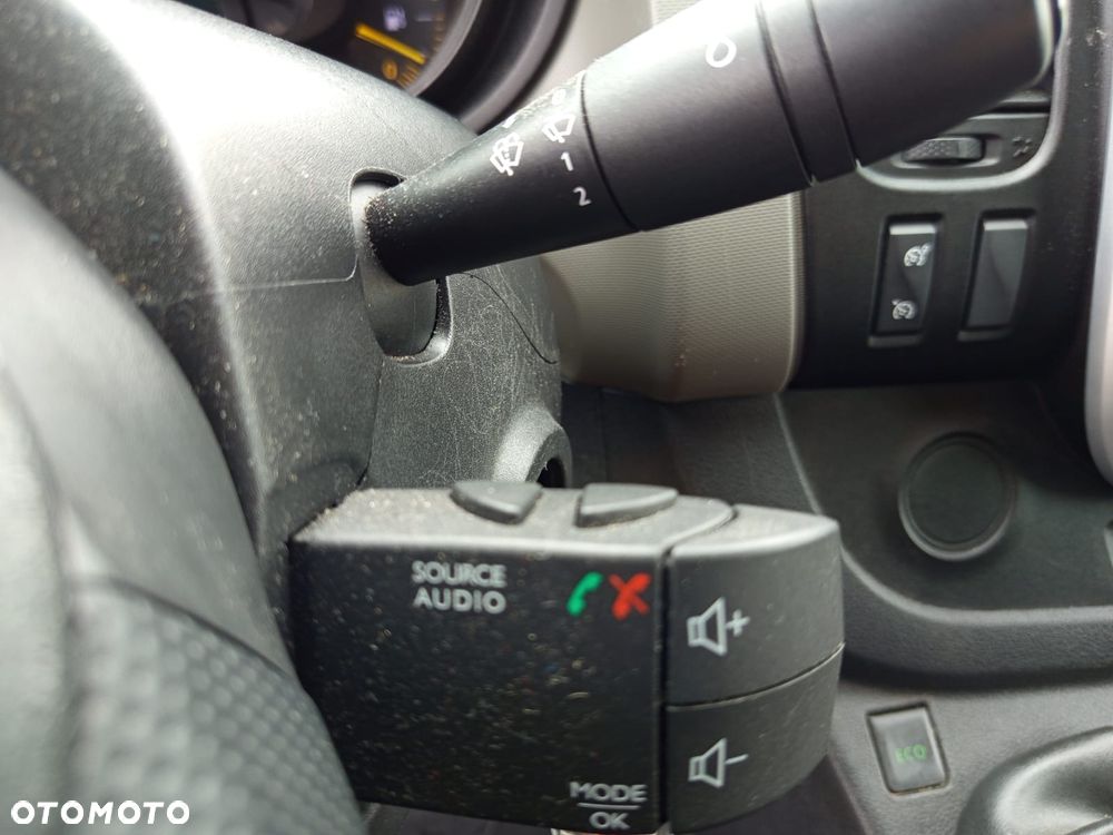 Renault TRAFIC - 16