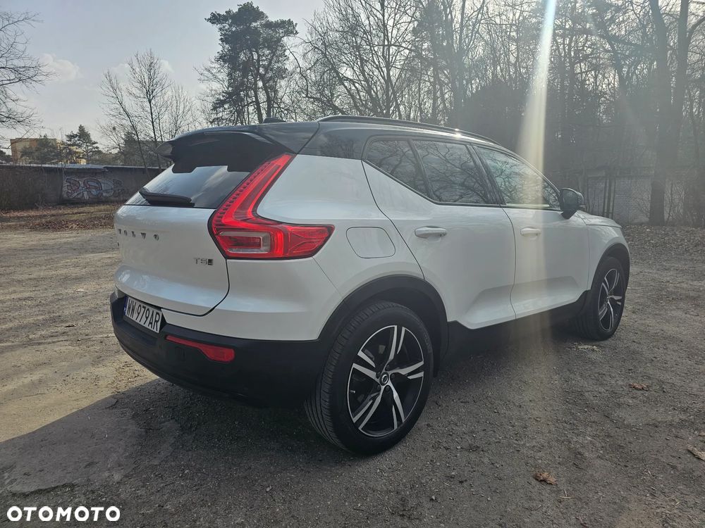 Volvo XC 40 T5 AWD Geartronic R-Design - 4