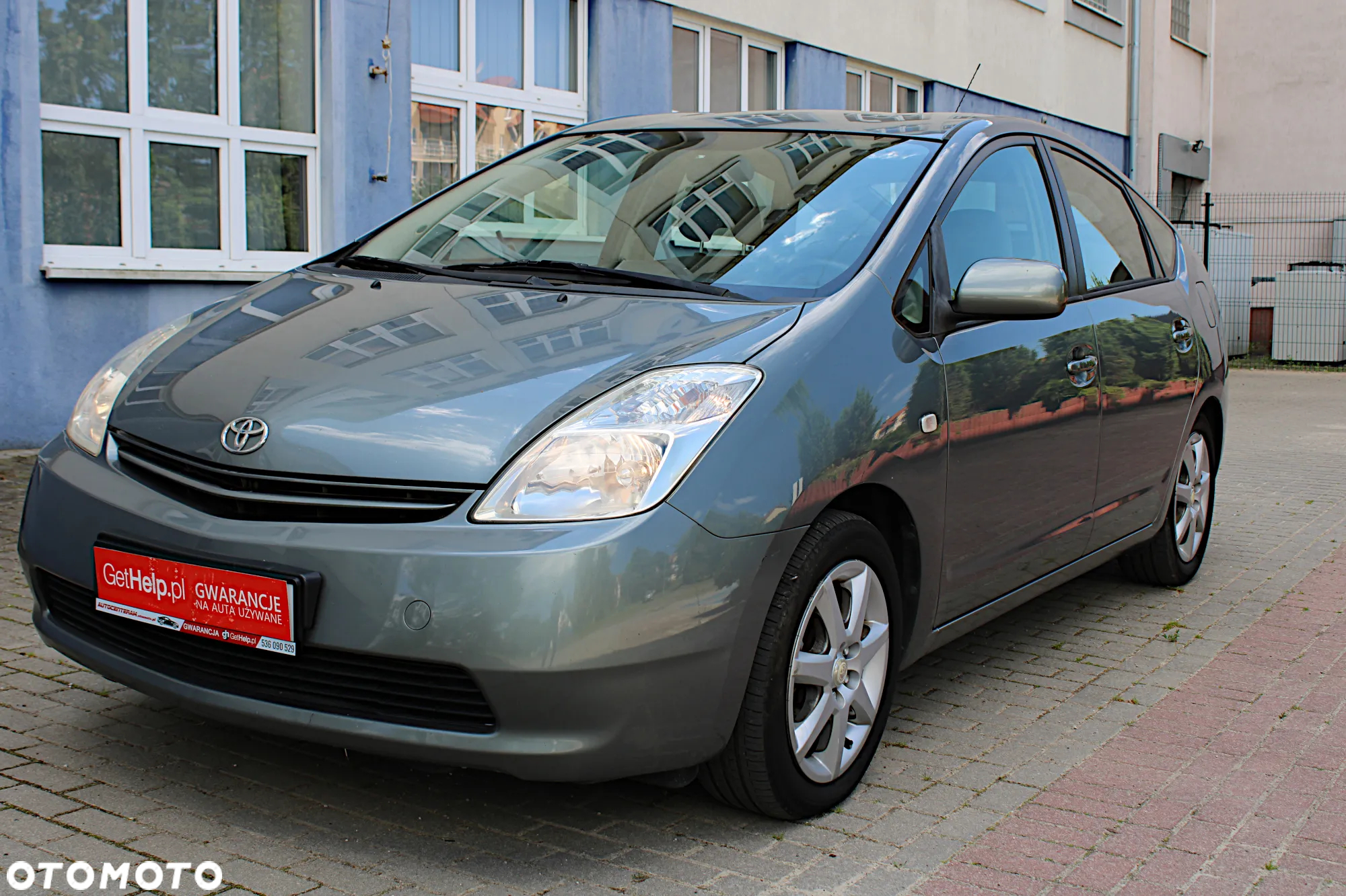 Toyota Prius - 3