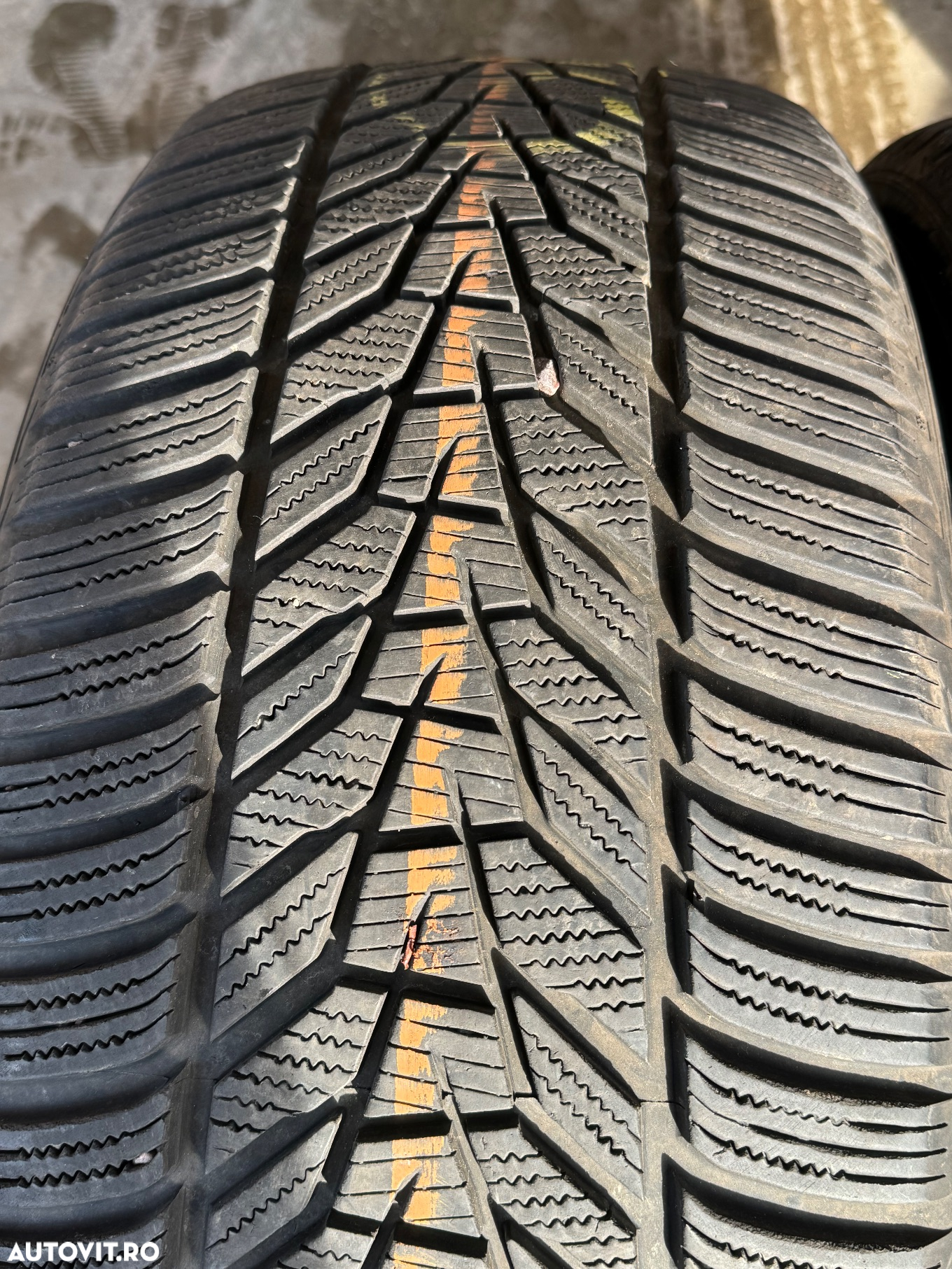 Vând 2 anvelope 275/50/20 hankook de iarnă ca noi - 3