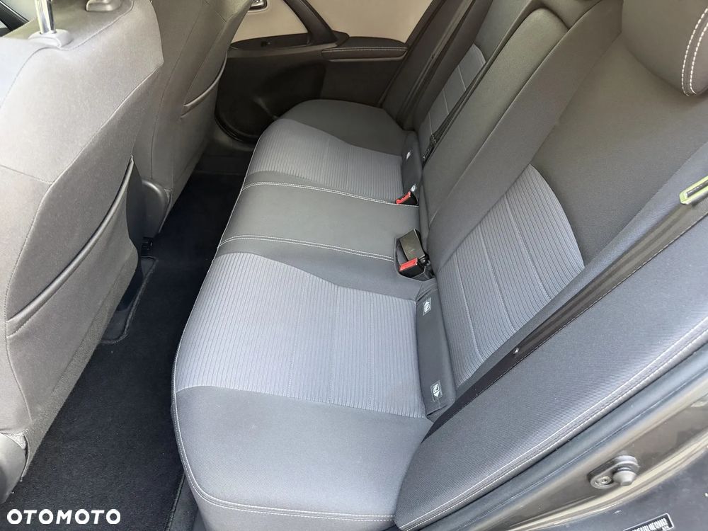Toyota Avensis 1.8 Premium MS - 32