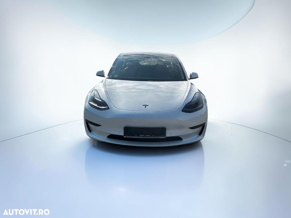 Tesla Model 3 Langstreckenbatterie Allradantrieb Dual Motor - 8