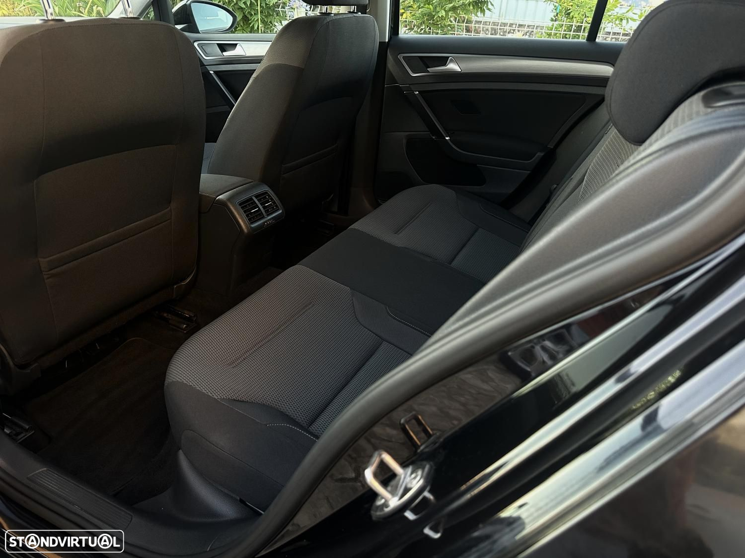 VW Golf 1.6 TDi BlueMotion Confortline - 6