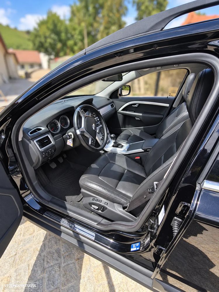 Volvo XC 70 D5 AWD Black Edition - 15