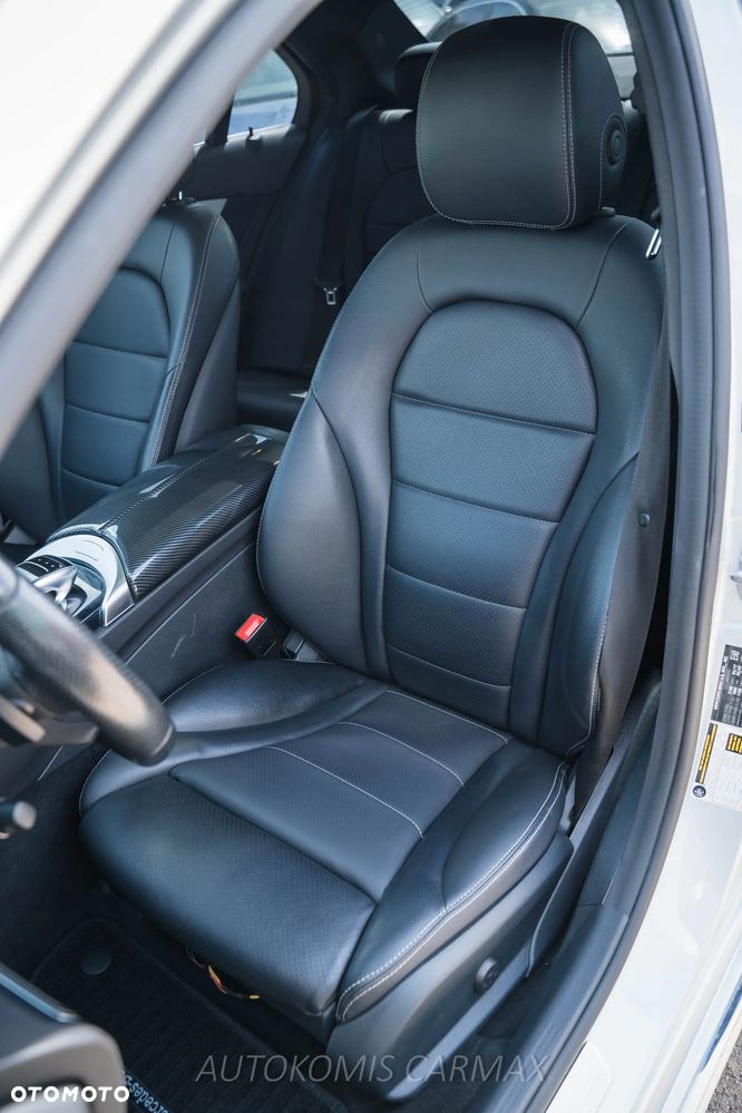 Mercedes-Benz Klasa C 300 7G-TRONIC - 17