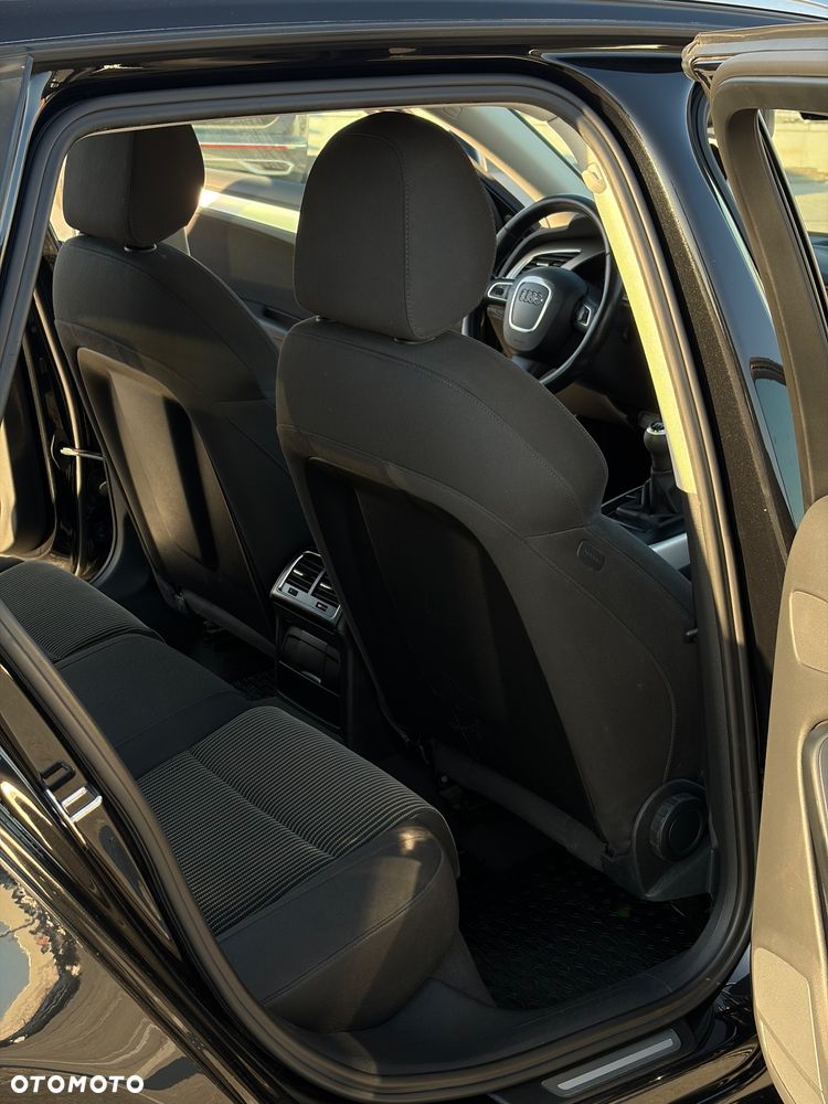 Audi A4 Avant 2.0 TDI DPF Ambiente - 14