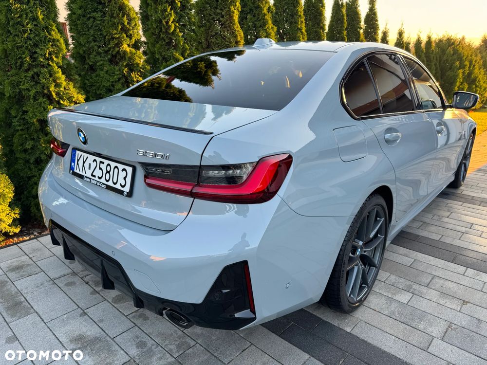 BMW Seria 3 330i xDrive M Sport sport - 12