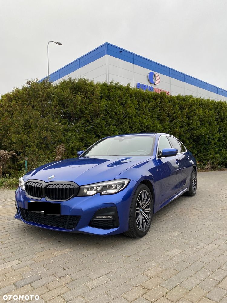 BMW 3 Series 2019 photo 3