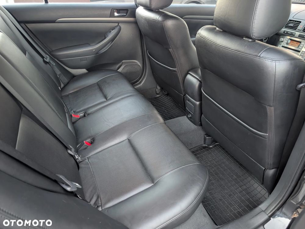 Toyota Avensis 2.0 VVT-i Prestige - 23