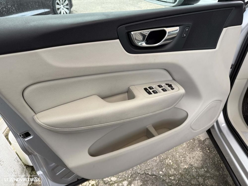 Volvo XC 60 2.0 D4 Momentum Plus Geartronic - 16