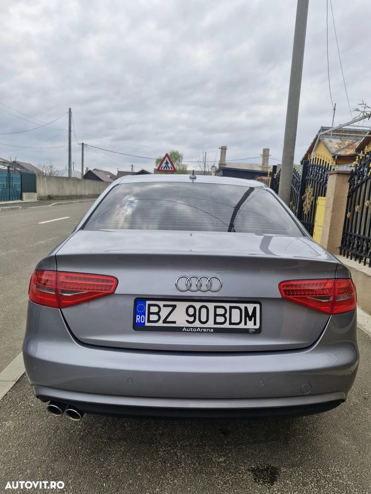 Audi A4 2.0 TDI DPF S line Sportpaket - 5