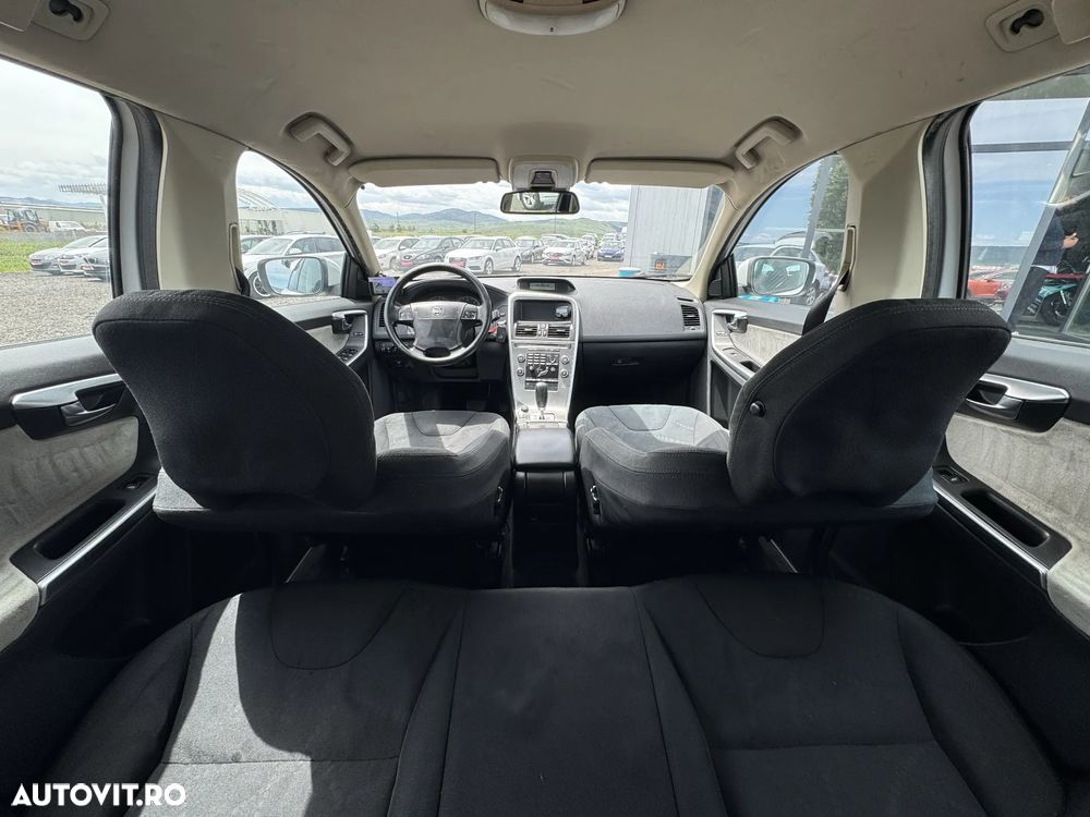 Volvo XC 60 2.4D AWD Aut. - 25