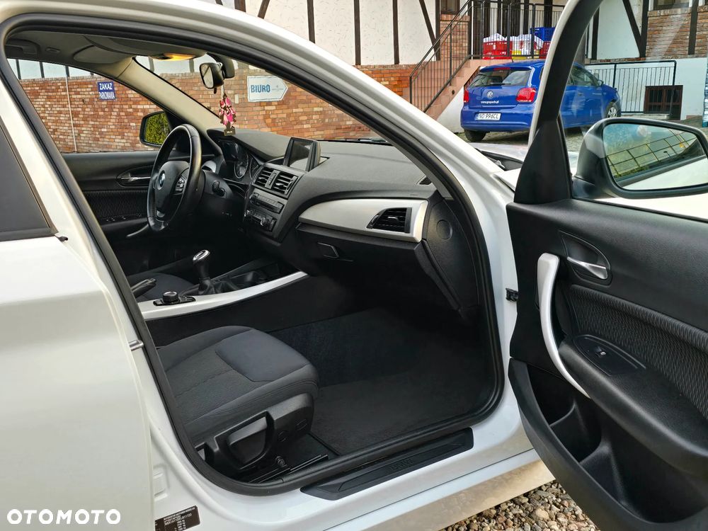 BMW Seria 1 116i - 8