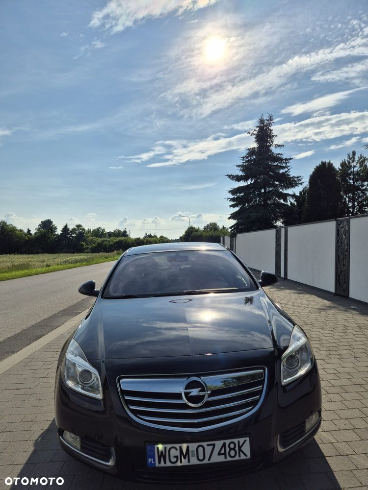 Opel Insignia 2.0 T Cosmo - 1