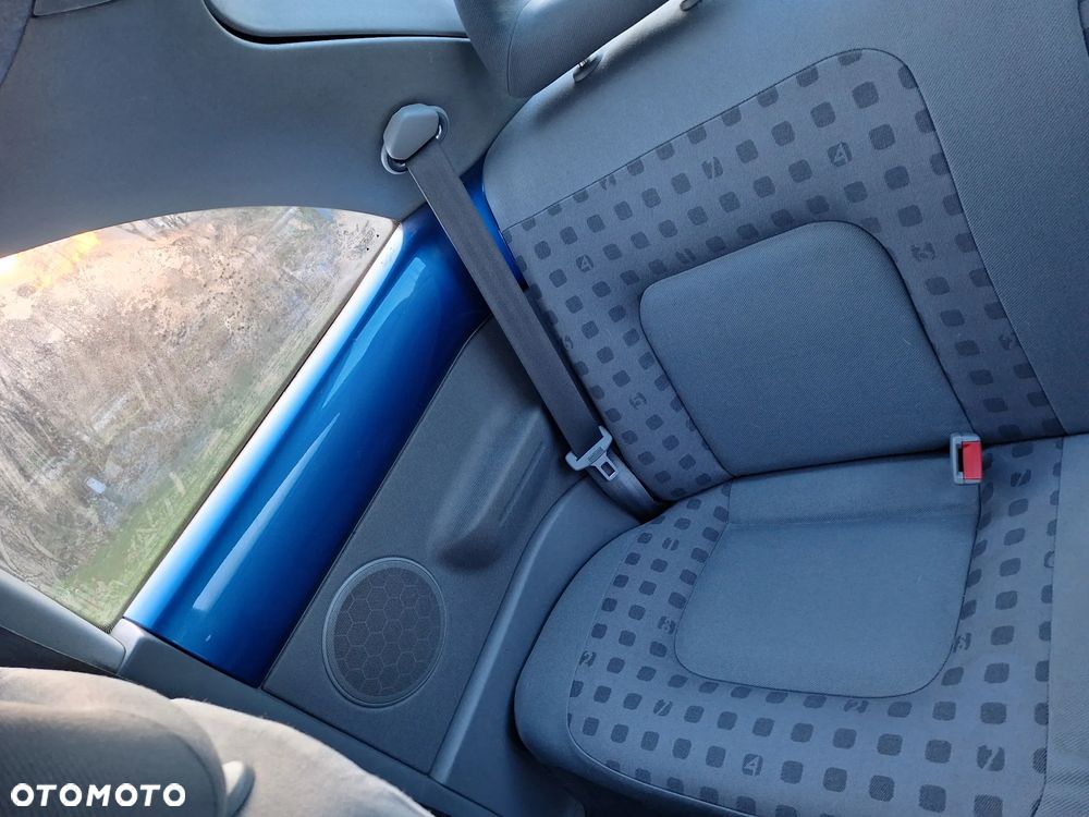 Volkswagen New Beetle 2.0 - 22