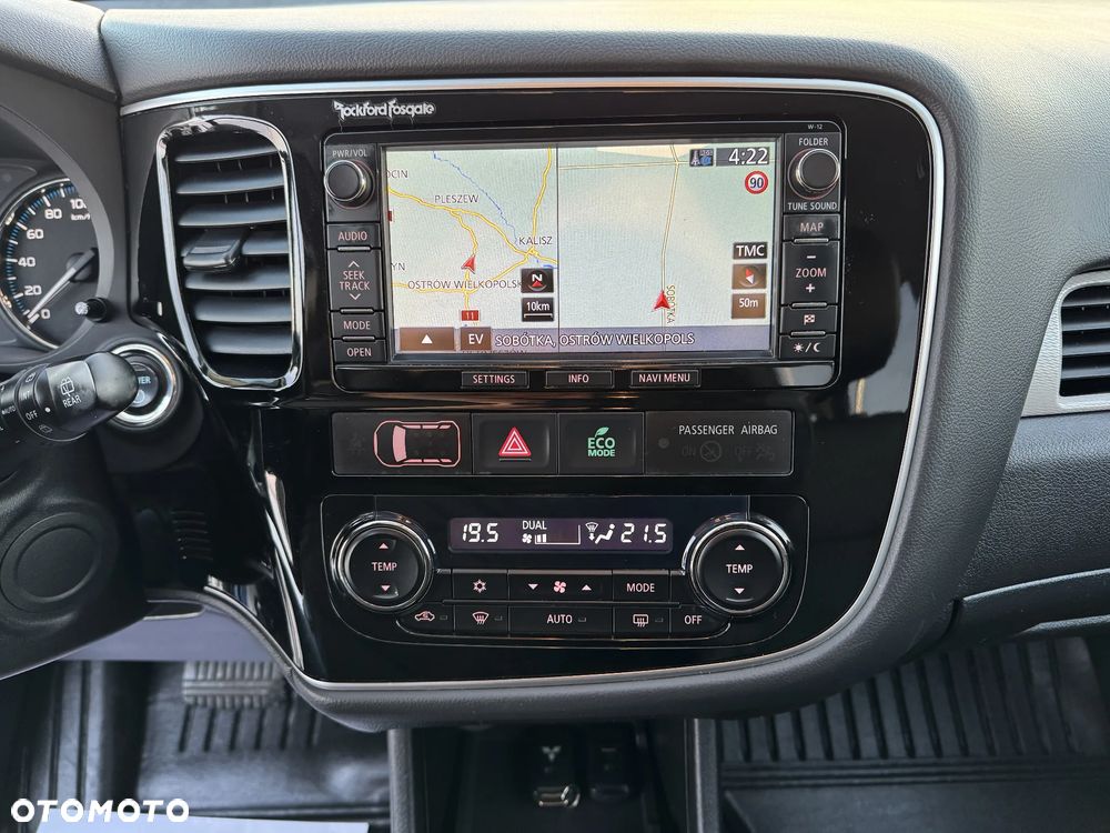 Mitsubishi Outlander 2.0 4WD Top - 38