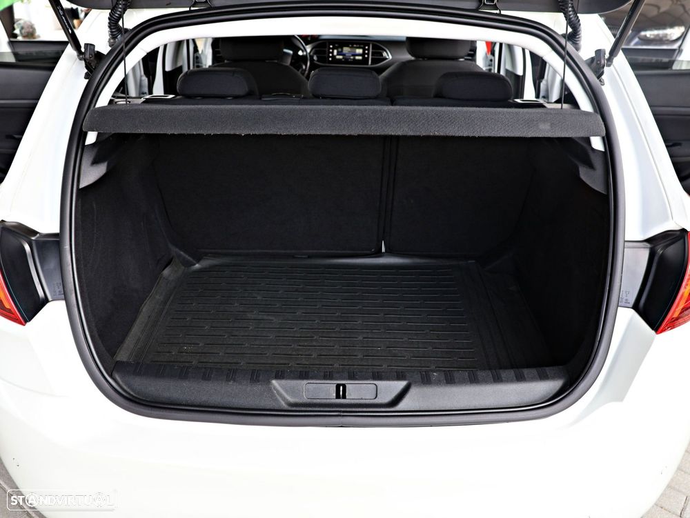 Peugeot 308 1.6 BlueHDi Active J17 - 28