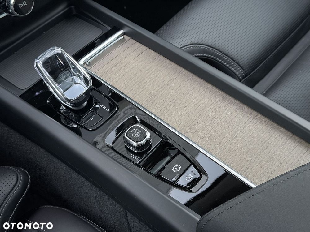 Volvo XC 60 - 25