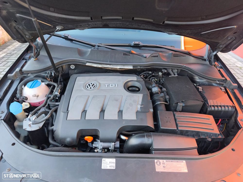 VW Passat 1.6 TDI BlueMotion - 8