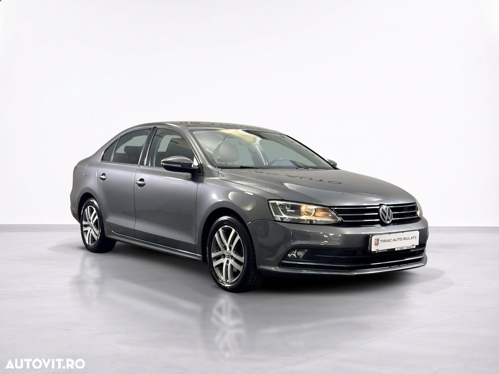Volkswagen Jetta - 8