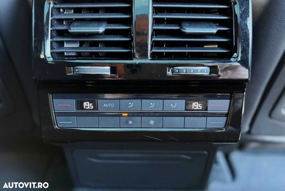 Volkswagen Touareg - 25