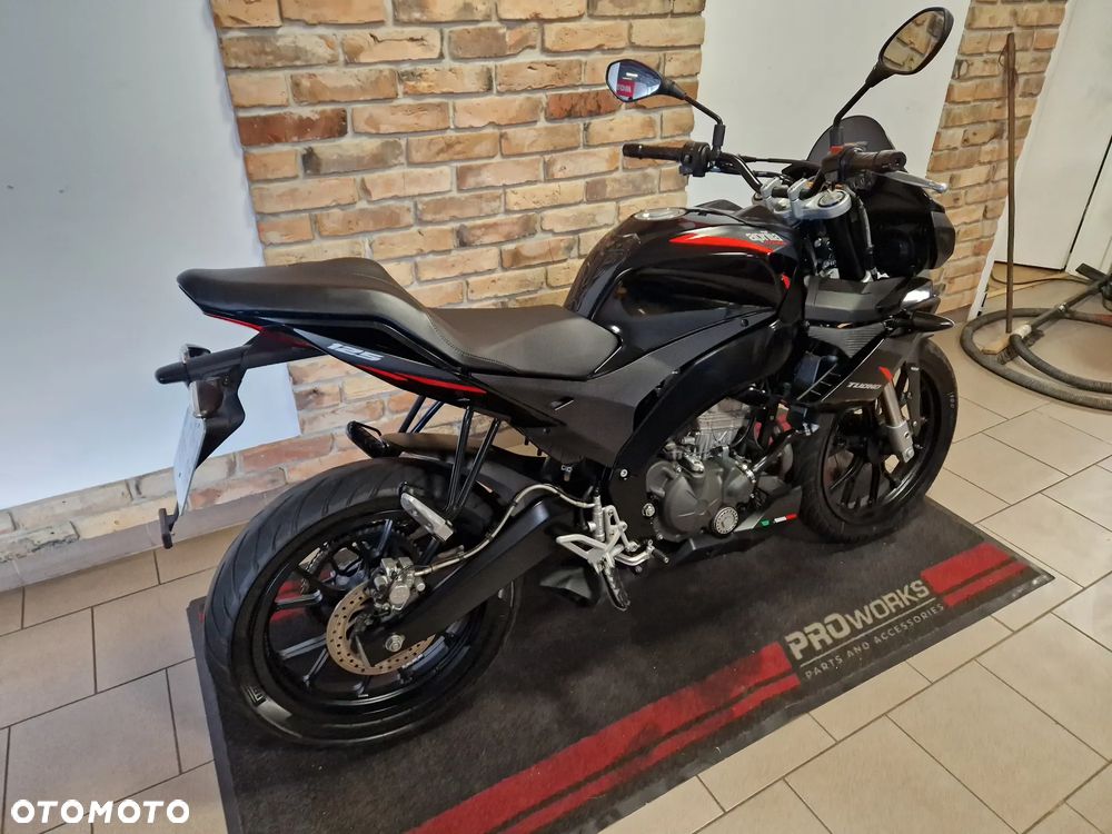 Aprilia Tuono - 36