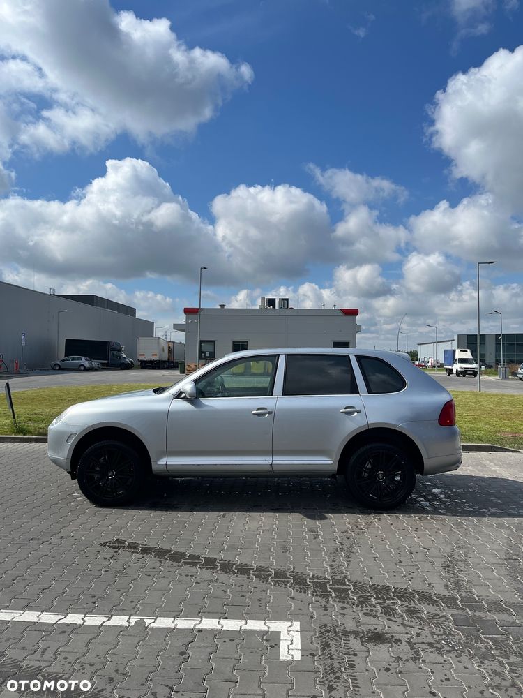 Porsche Cayenne - 5